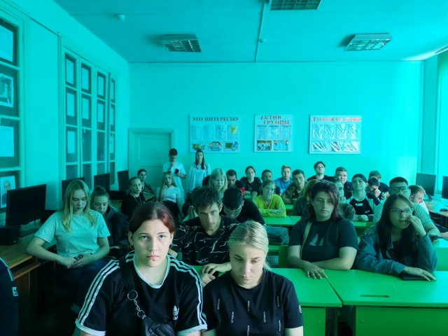 Выпускников Злынковского филиала аграрного техникума участвовали в ярмарке вакансий