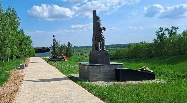 В Севске Брянской области завершены работы по благоустройству мемориального комплекса