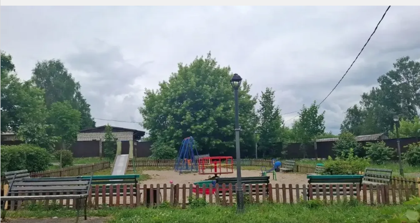 В брянском селе Супонево установили детские игровые комплексы