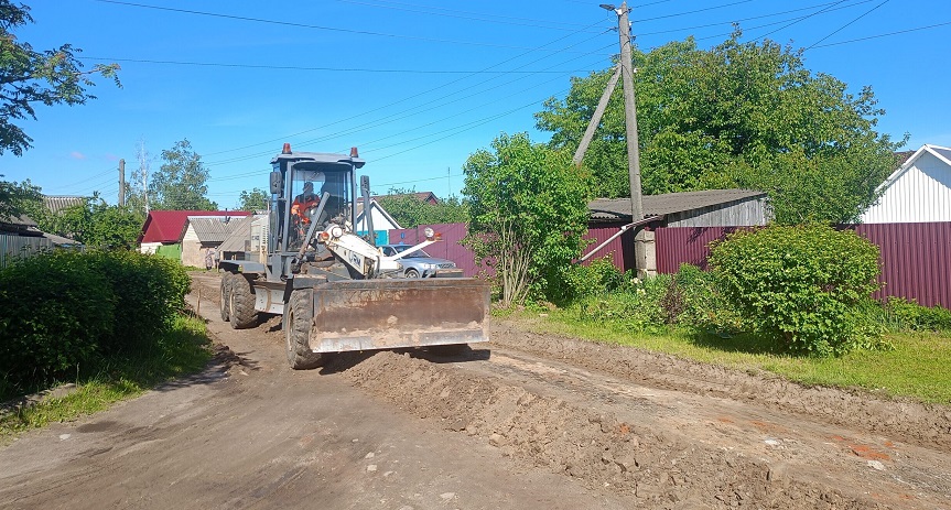 В Мглине Брянщины  капитально ремонтируют улицу Строительную