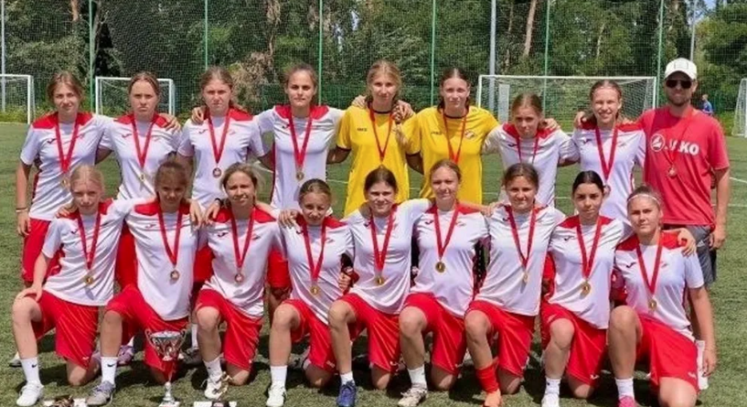 Брянские футболистки одержали победу на первенстве России