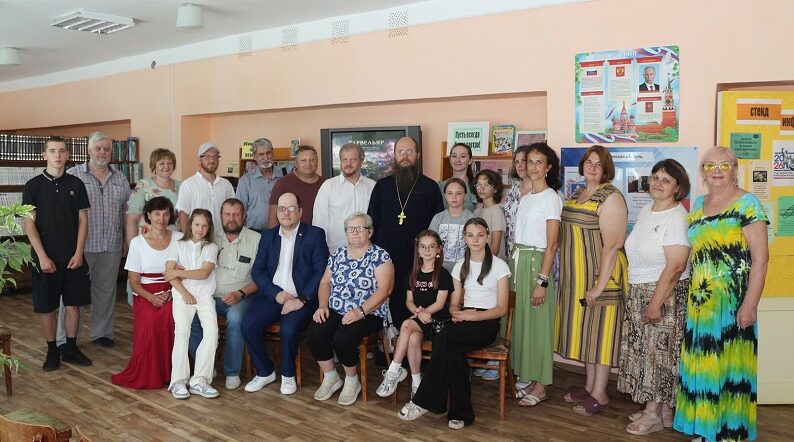 В Злынковской библиотеке прошла презентация книги вышковского писателя
