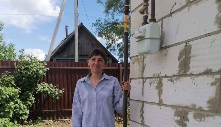 На Брянщине многодетная семья получила поддержку на газификацию