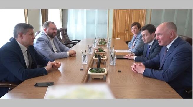 В правительстве Брянской области обсудили безопасность на железной дороге