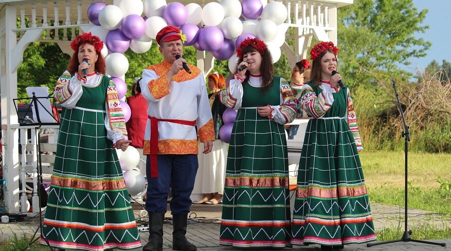 В Злынке отметили День любви, семьи и верности