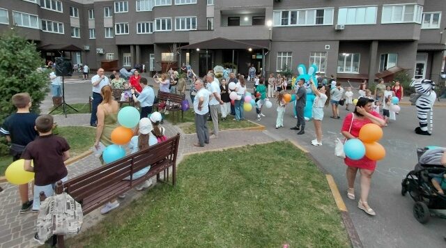 В Фокинском районе Брянска организовали праздник двора