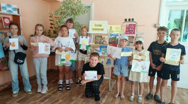 Читатели Злынковской библиотеки отметили день книголюба