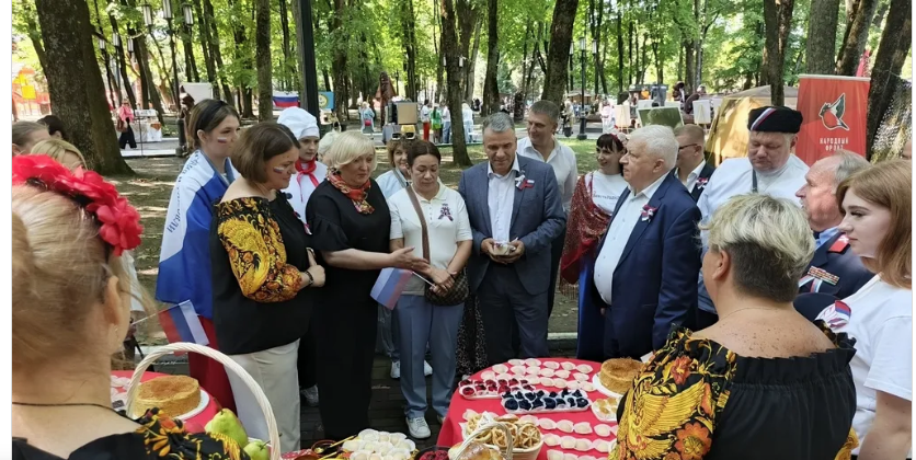 В Брянске прошел праздничный фестиваль «В единстве народов сила России»