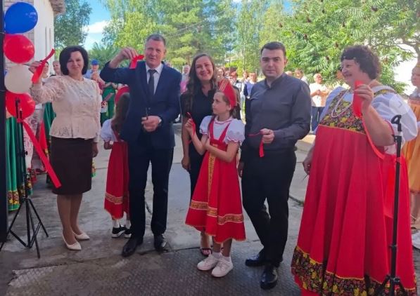 На Брянщине в Клетнянском поселке Мирный отремонтировали Дом культуры