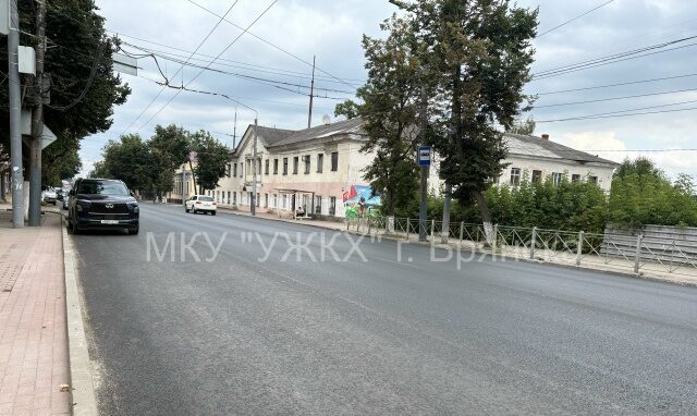 В Брянске идет ремонт автодороги по улице Калинина