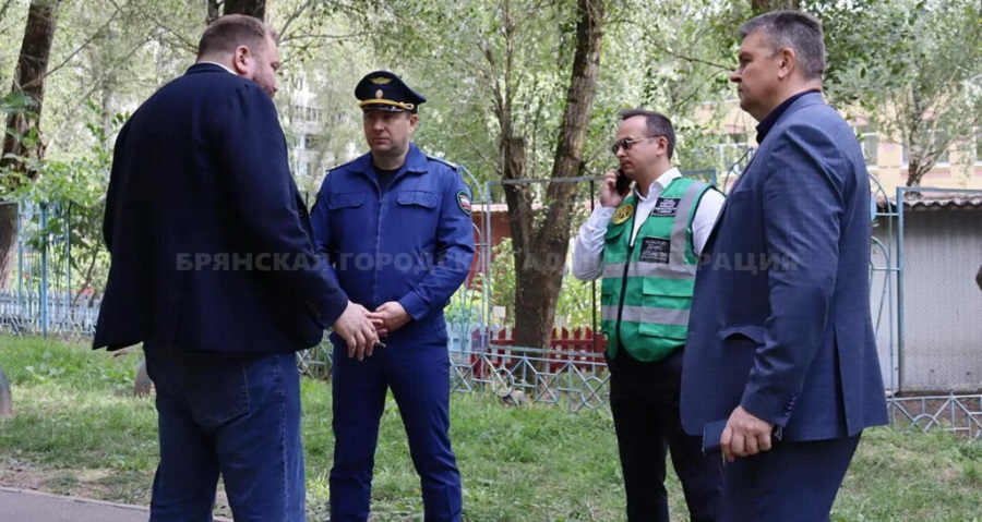 В Брянске оценивают ущерб от ракетного удара ВСУ по жилому дому