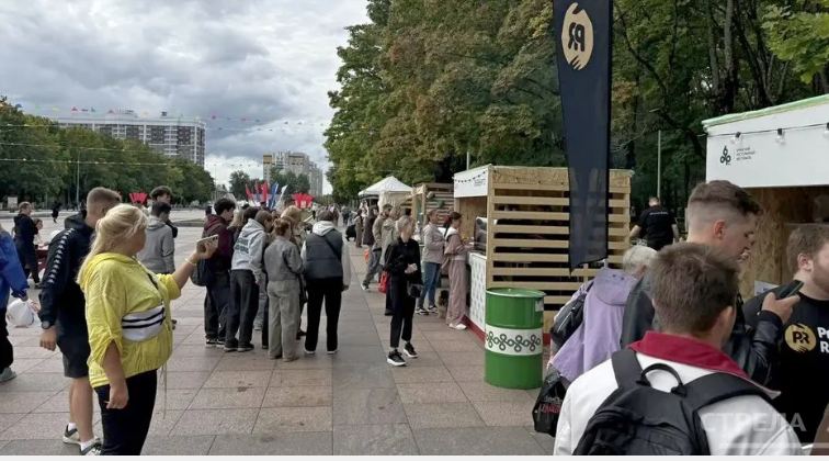 На Кургане стартовал уличный фестиваль брянской кухни