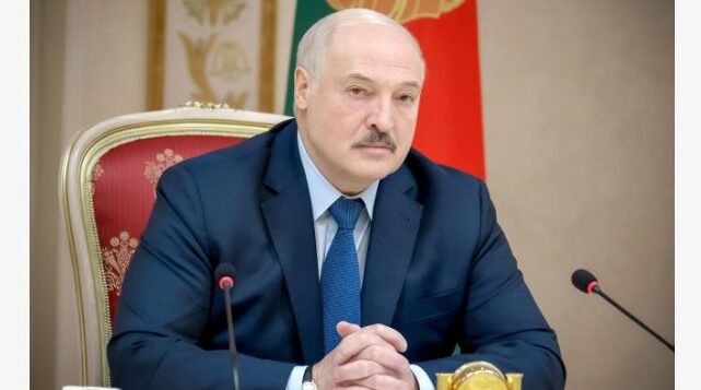 Лукашенко поблагодарил Ковальчука за помощь белорусам после атак украинских дронов
