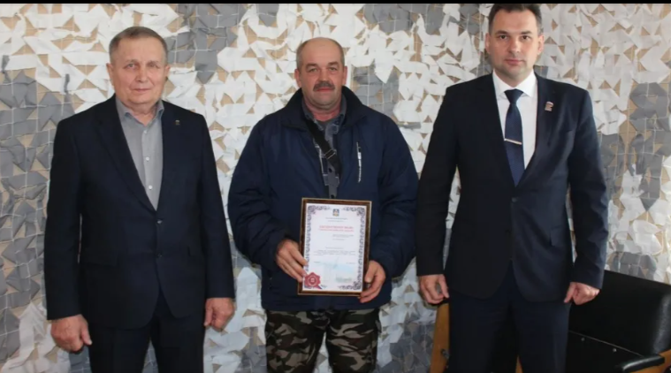 В Суземке Брянщины чествовали работников дорожного хозяйства