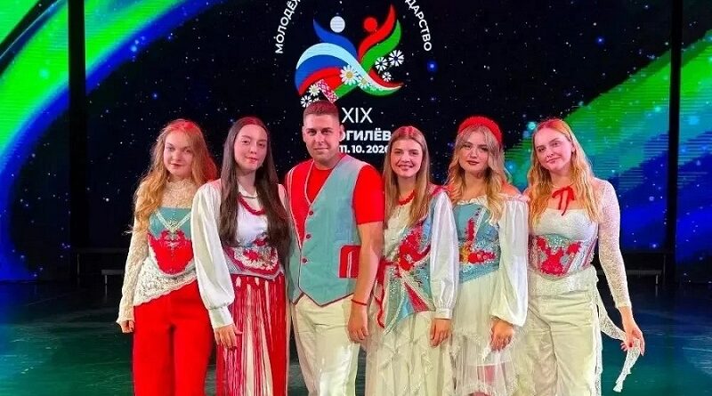 Брянский ансамбль «Модно-народно» стал финалистом Международного фестиваля 