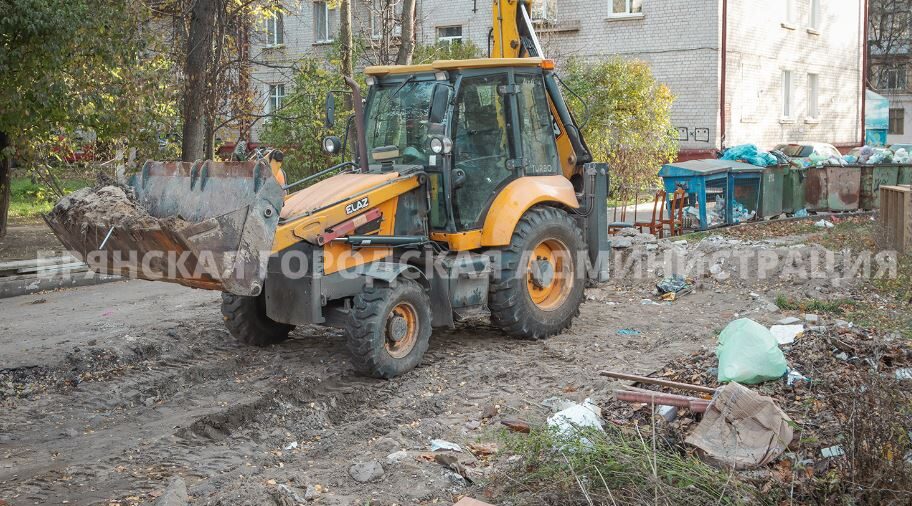 В брянских дворах до конца года установят более 60 контейнерных площадок
